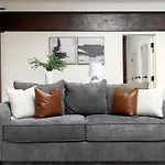 New Dt Bhm Condo L 2 King Beds L Park Free L Walk Everywhere