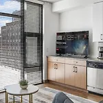 High-Rise Living Sleek N Cozy Minutes From Uab