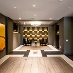 Urban Elegance 3Br Condo Experience 06