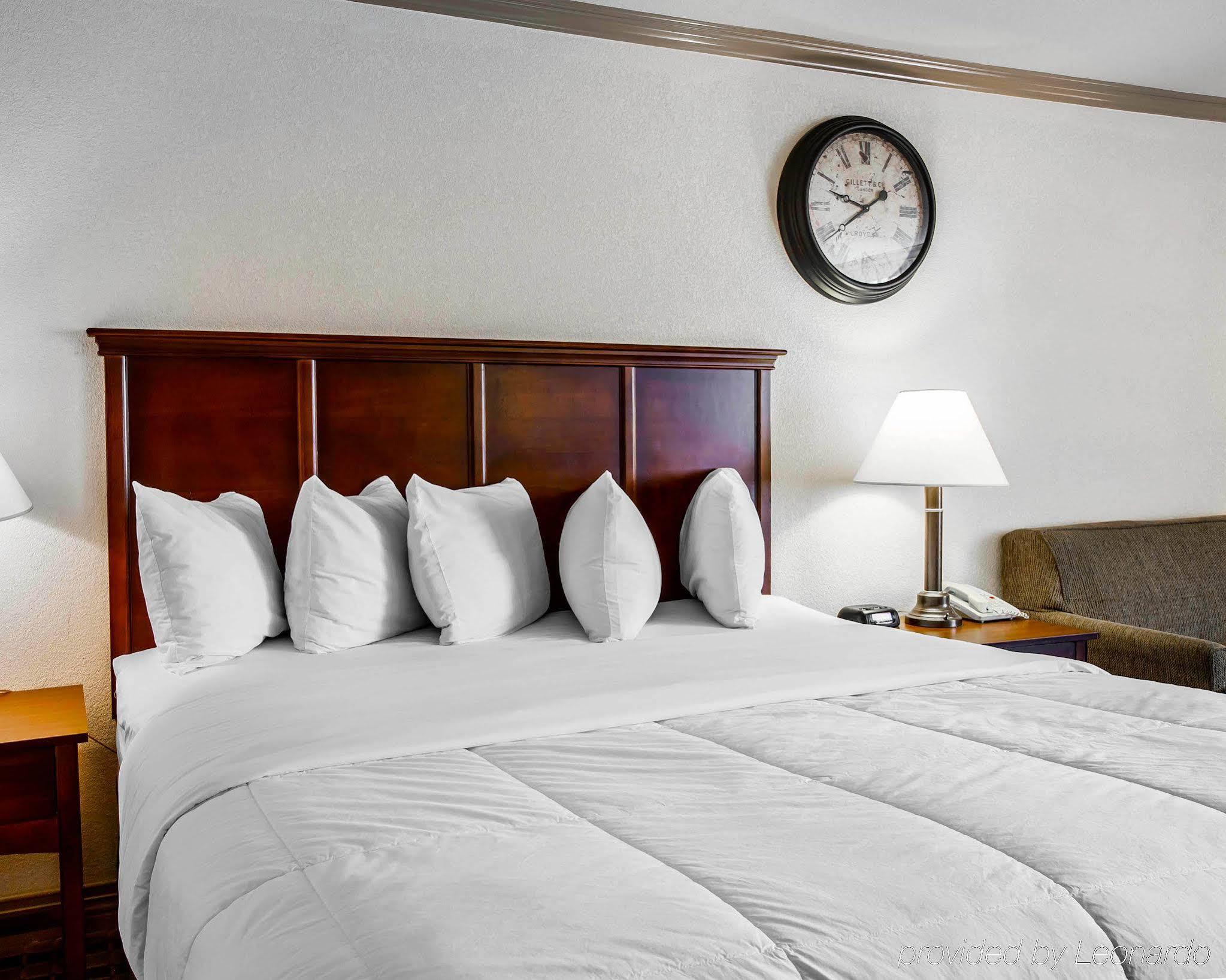 Ramada By Wyndham Airport Hotel