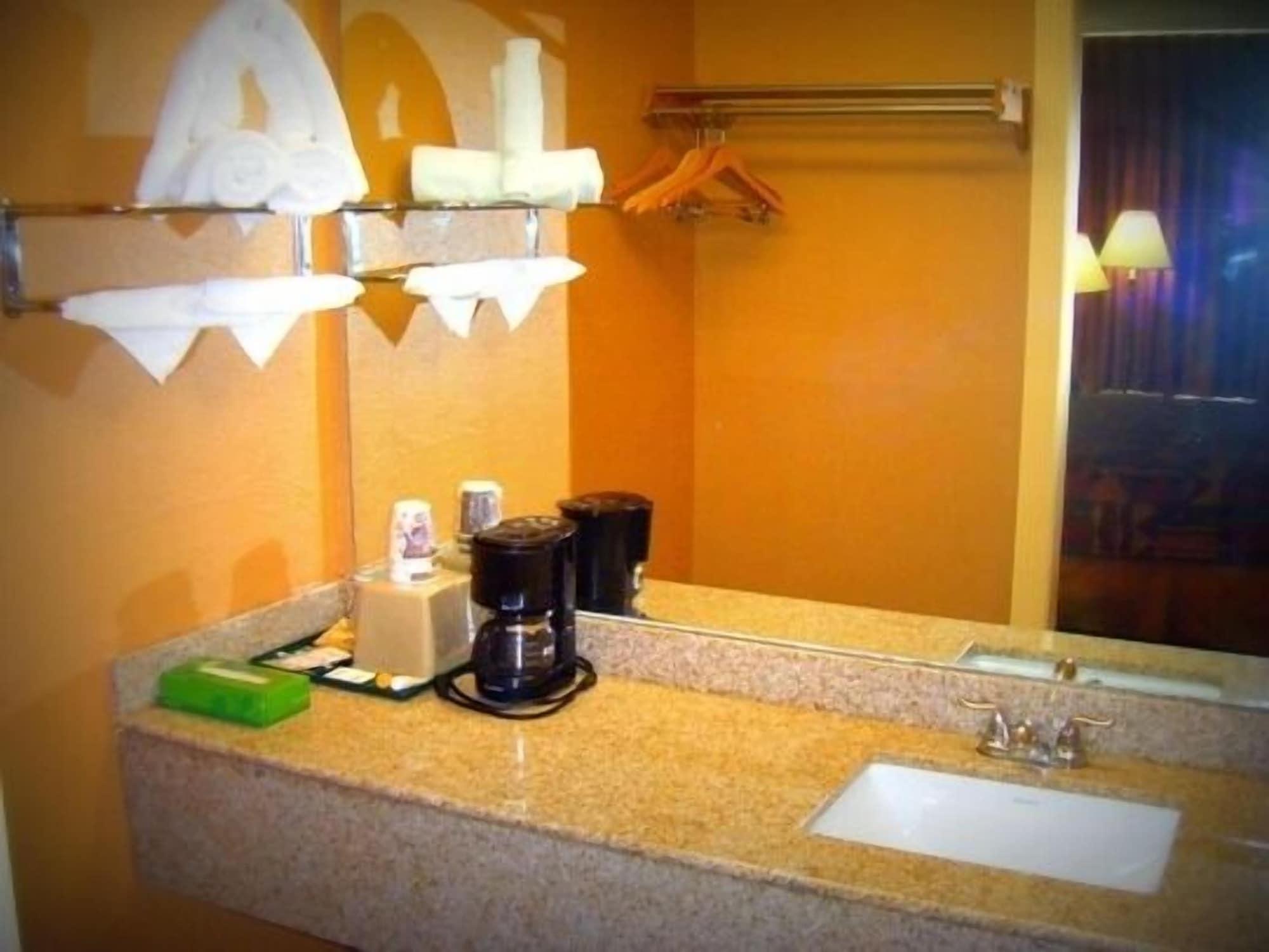 Hotel Parkway