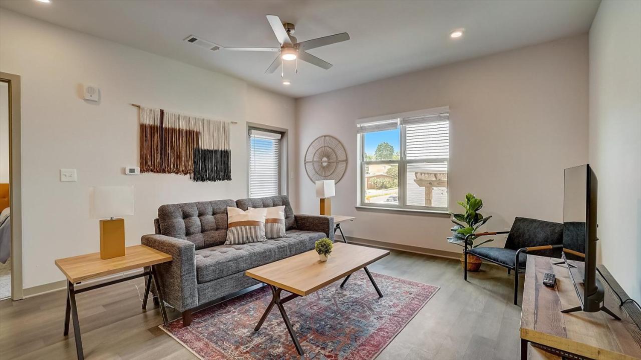 Frontdesk Axel Row Apts Avondale Apartment Birmingham