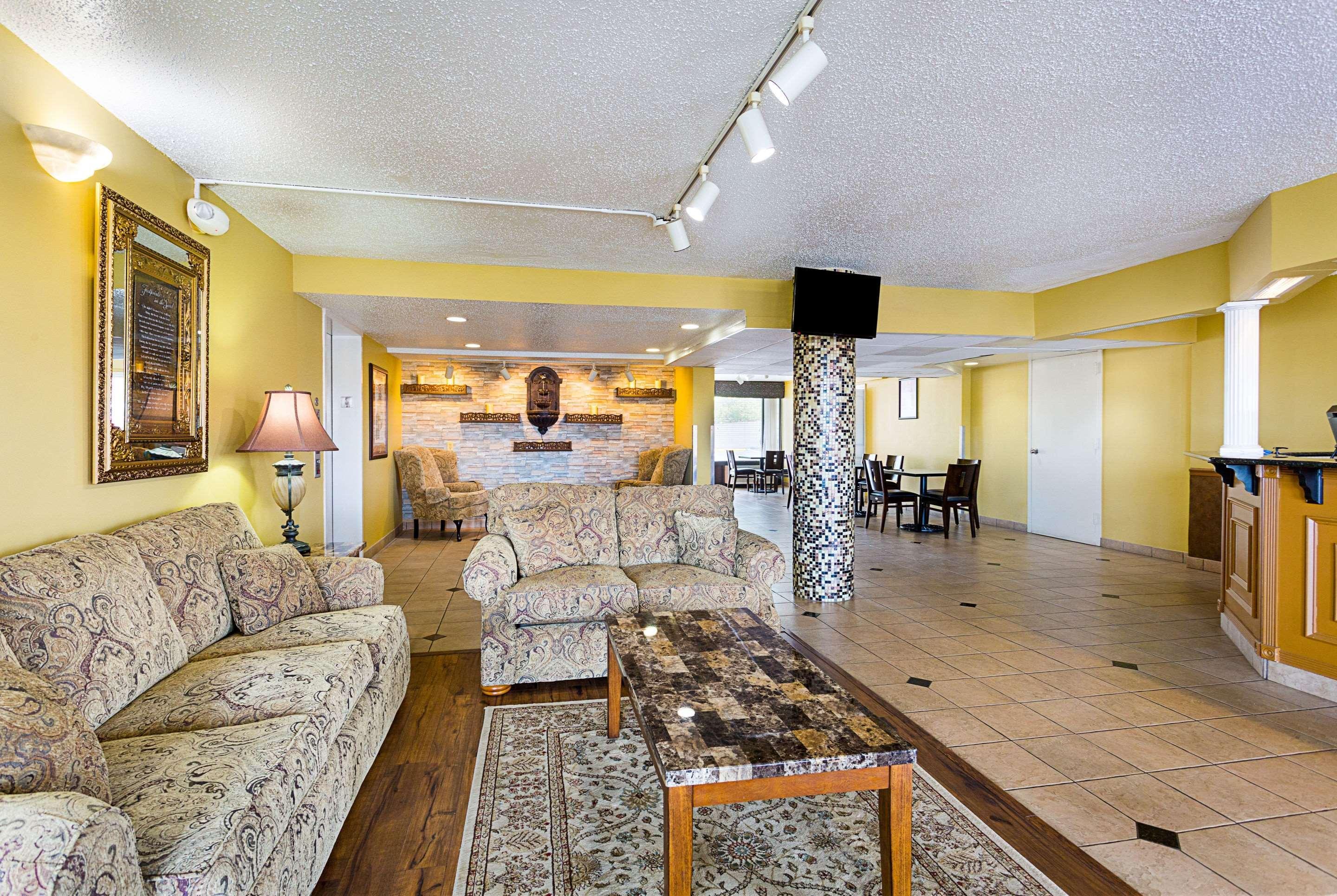 Hotel Parkway 2*