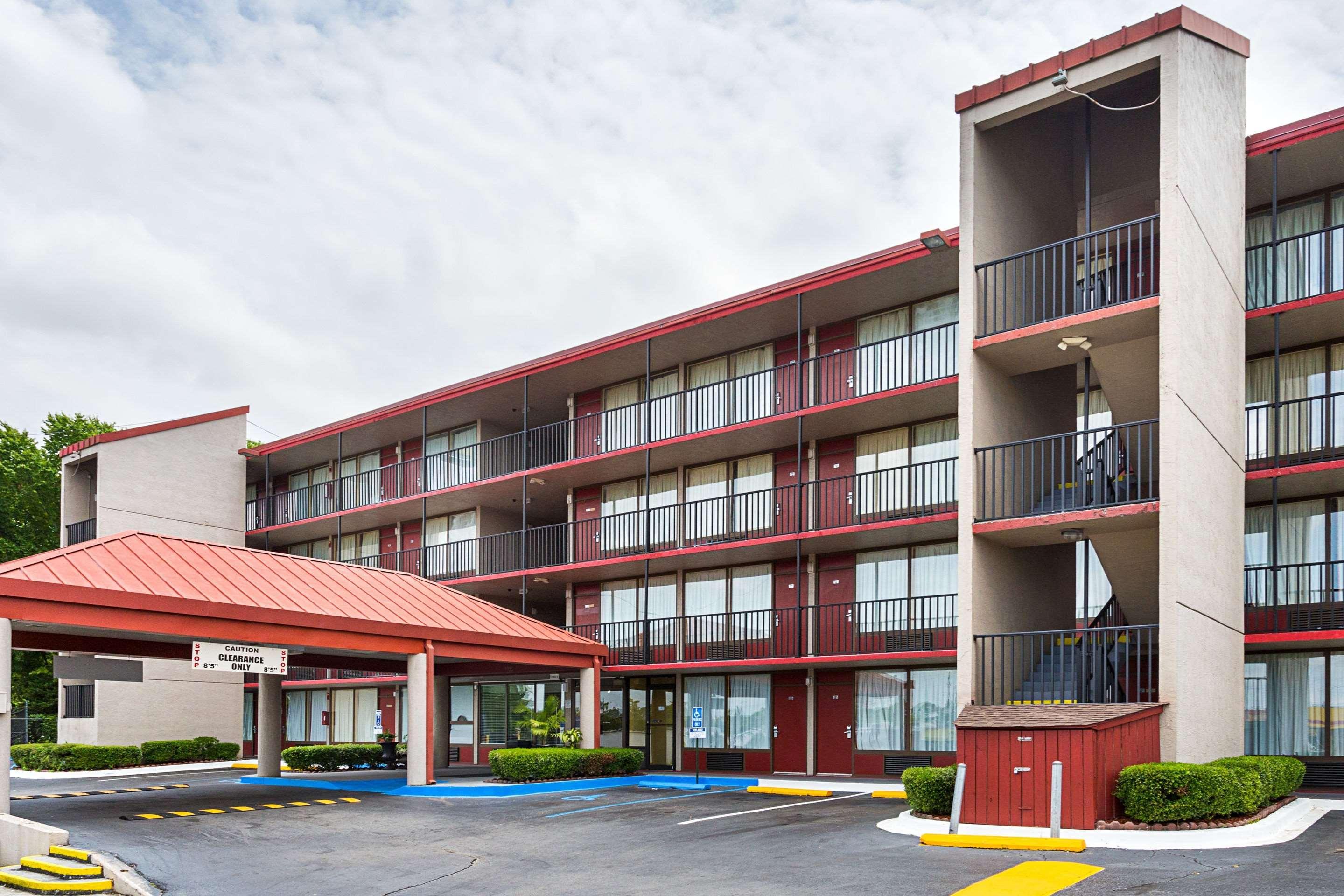 Hotel Parkway