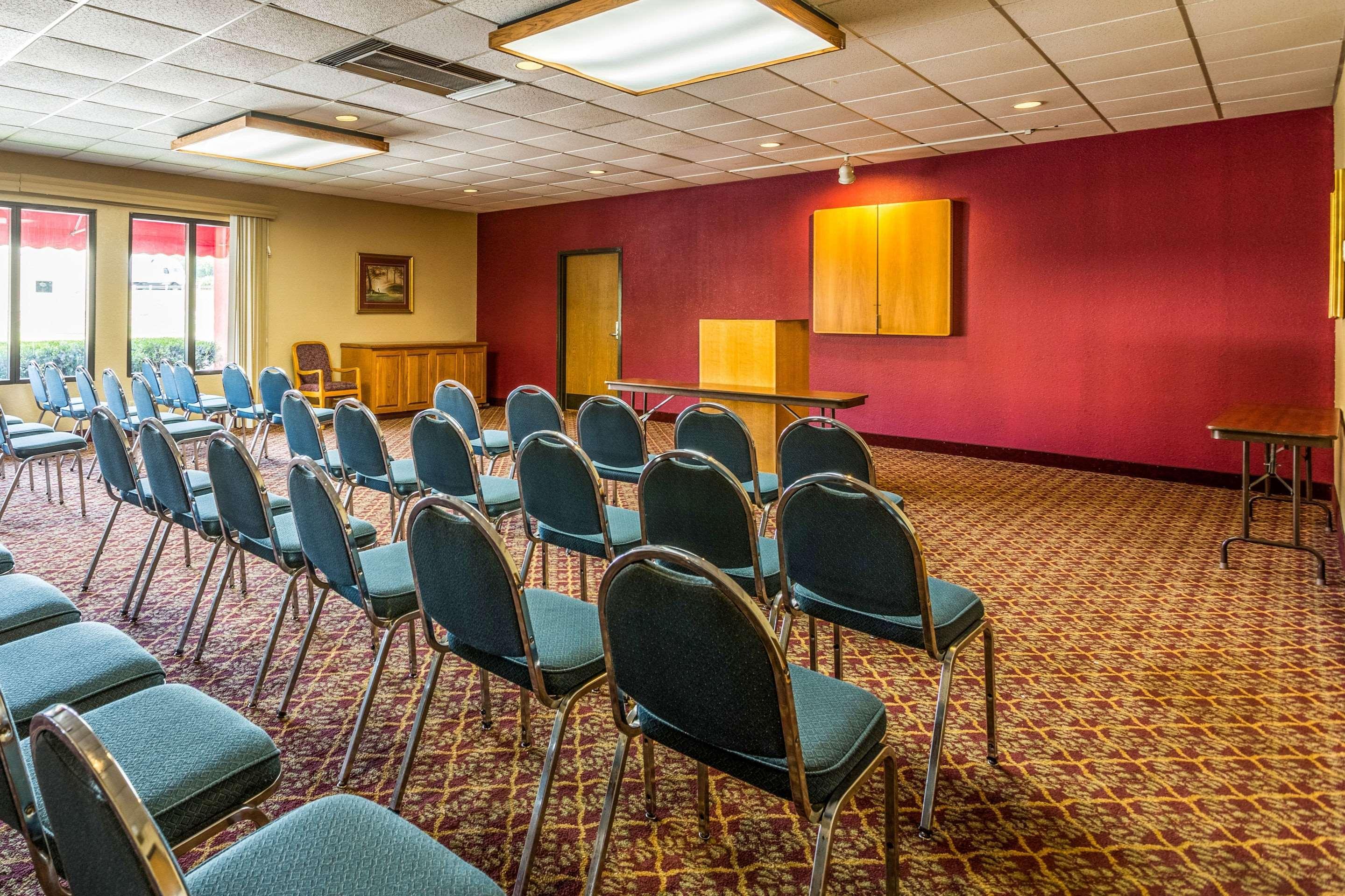 Motel Econo - Oxmoor 3*