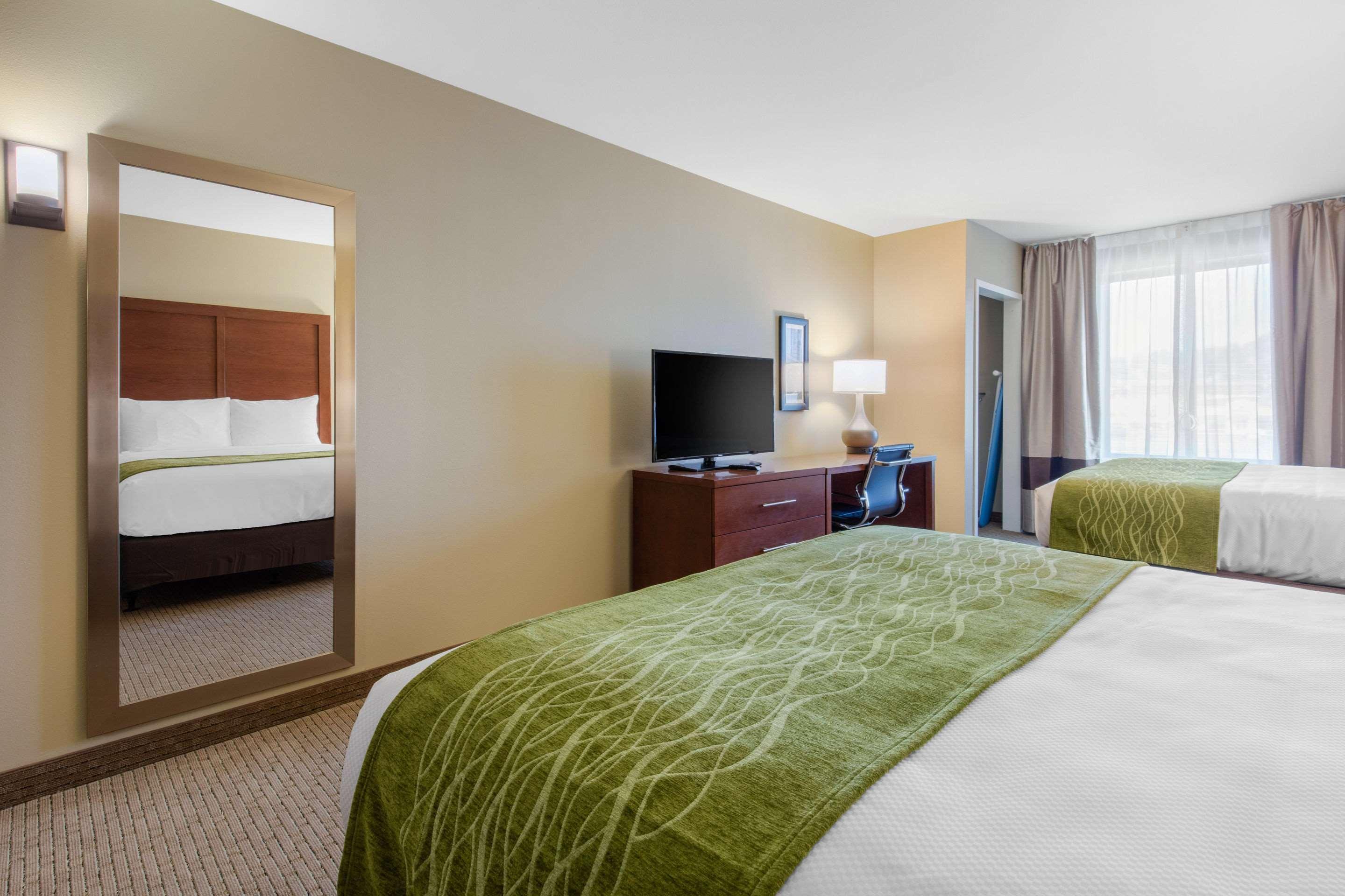 Comfort & At Crossplex Village Hotel Birmingham