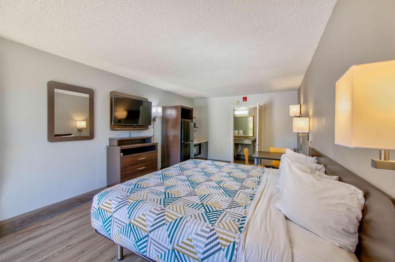 Hotel 6 Birmingham, Al - Medical Center - Inverness Hwy 280 2*