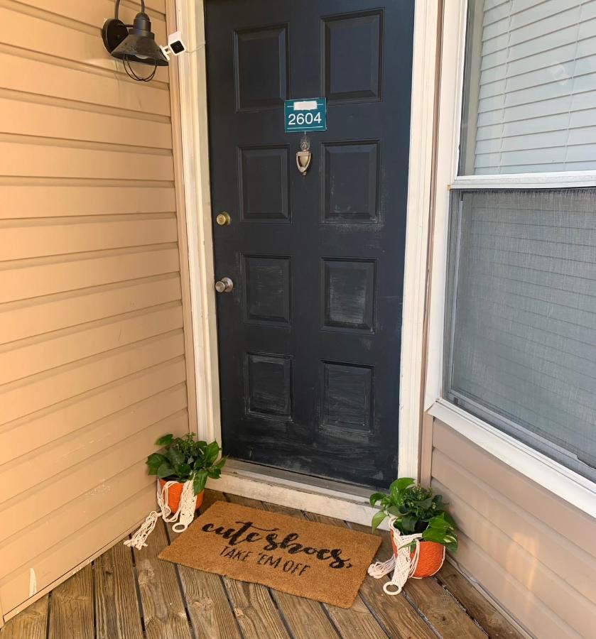 Luxury, Location, & Convenience Apartment *