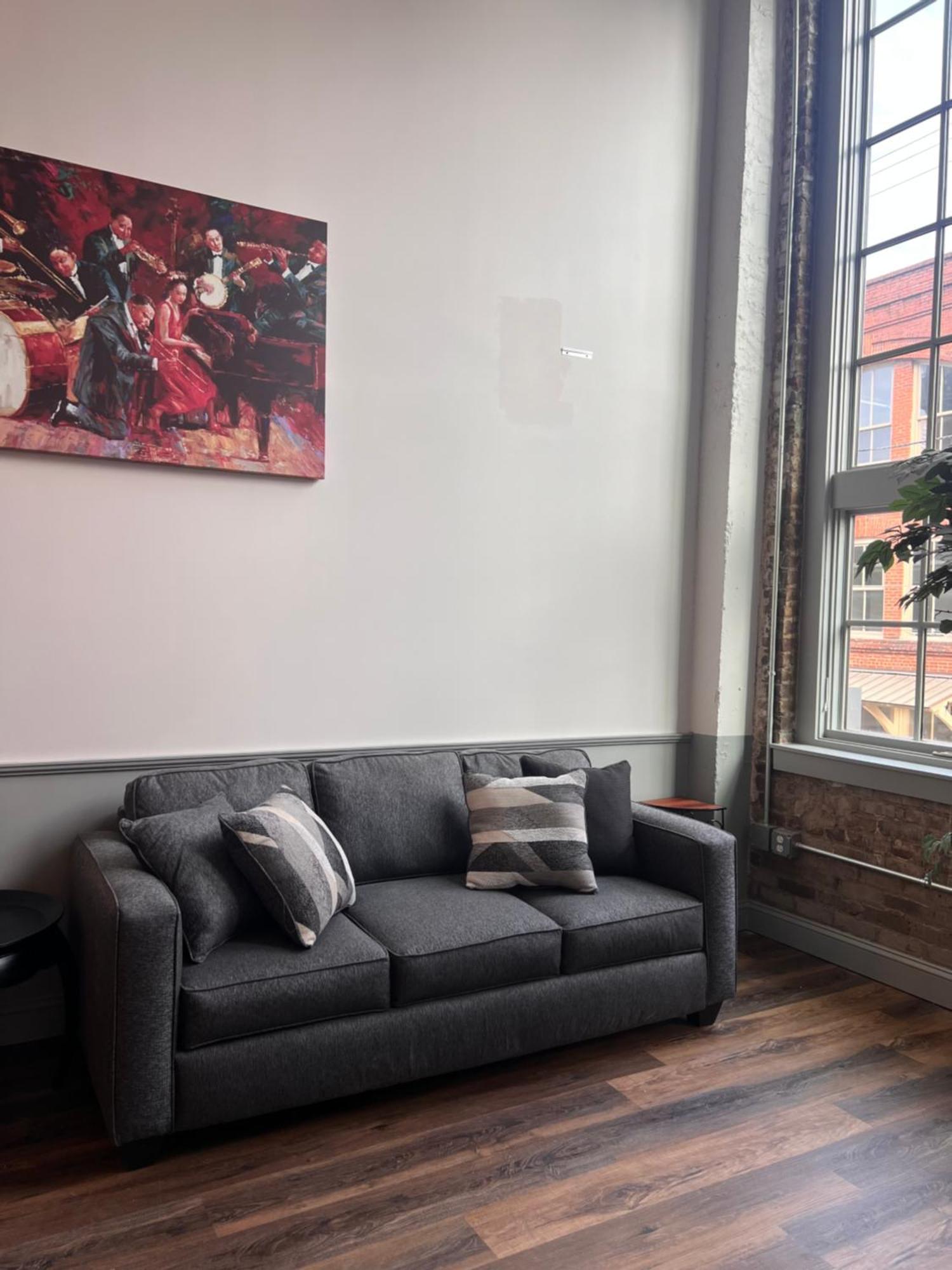 Apartment Prime 2br Historic Morris Ave, Downtown