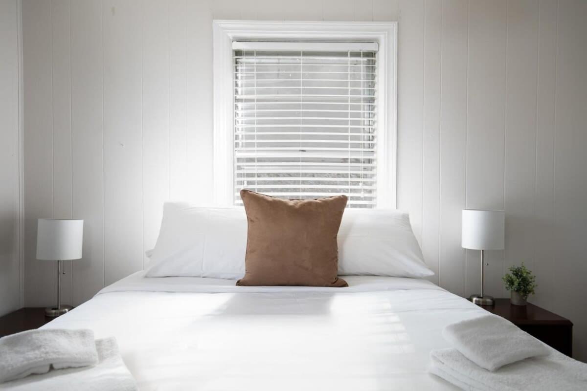 Bungalow- Less The 10 Mins From Downtown Holiday home *