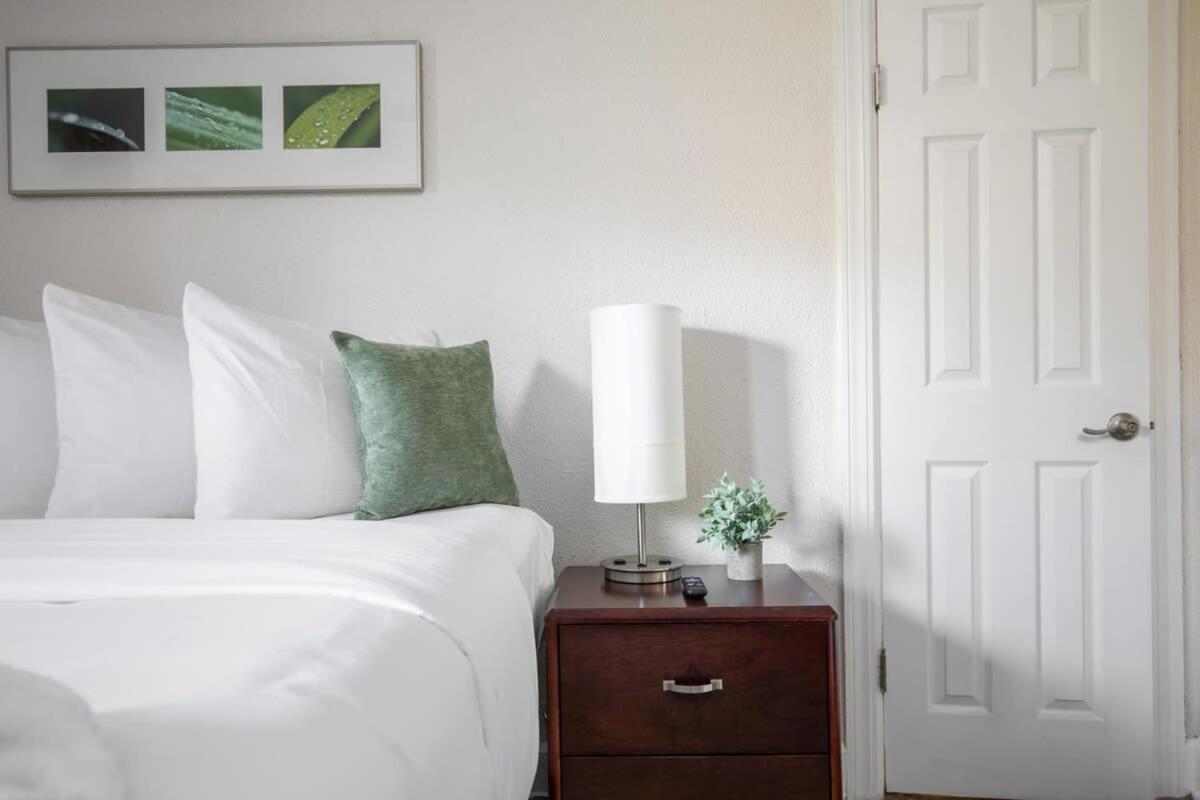 Bungalow- Less The 10 Mins From Downtown Holiday home *