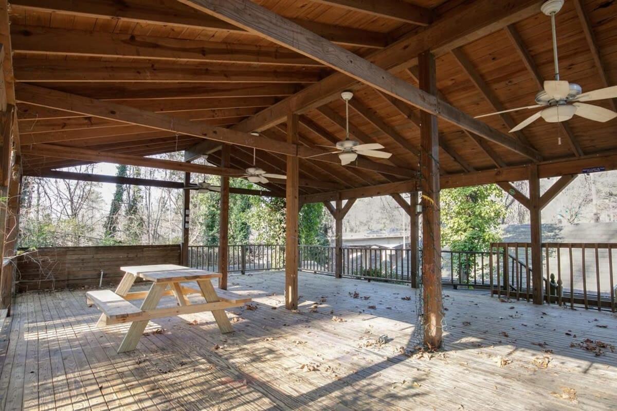 Bungalow- Less The 10 Mins From Downtown *