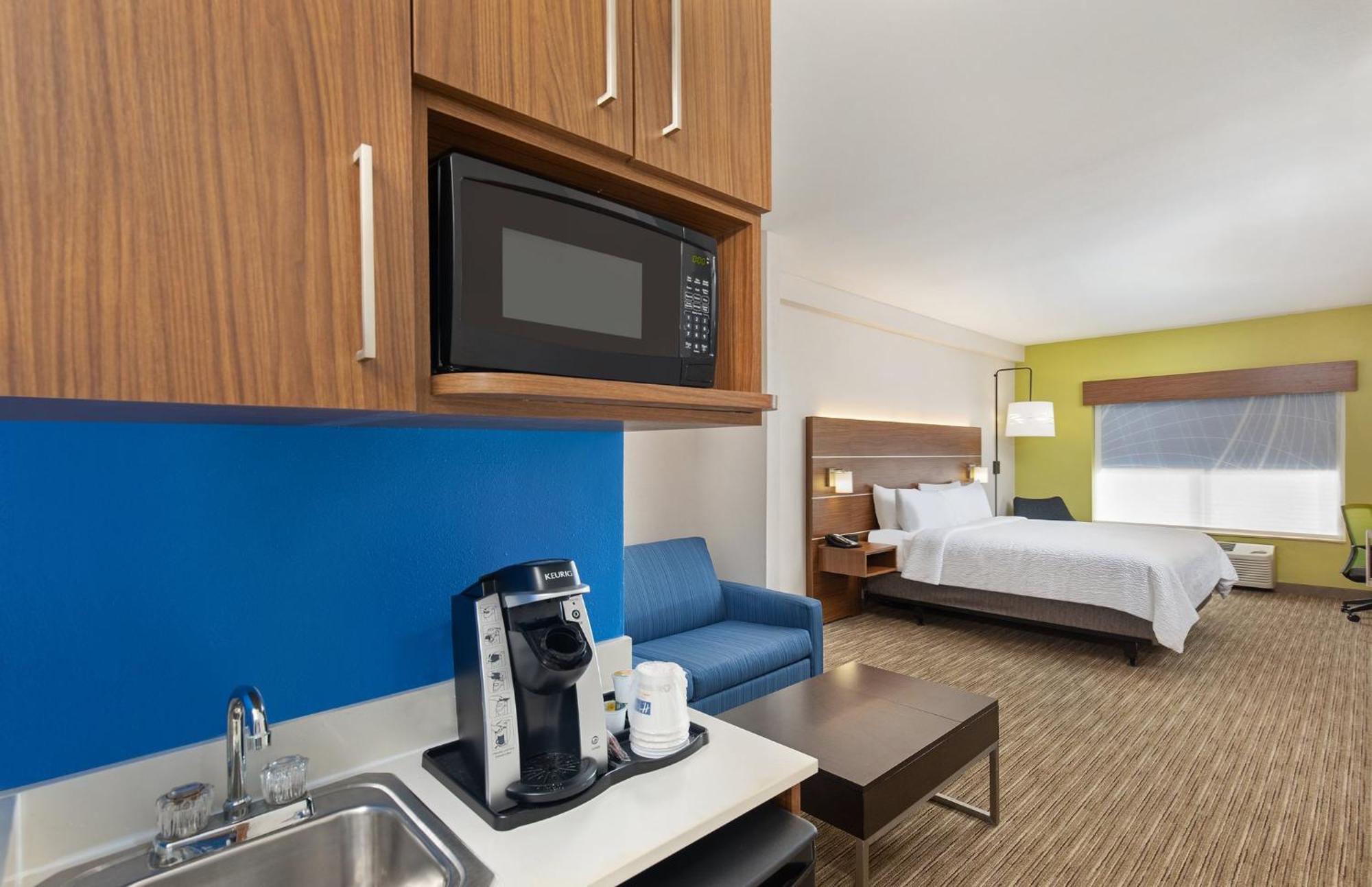 Express & - Inverness 280 By Ihg 2*