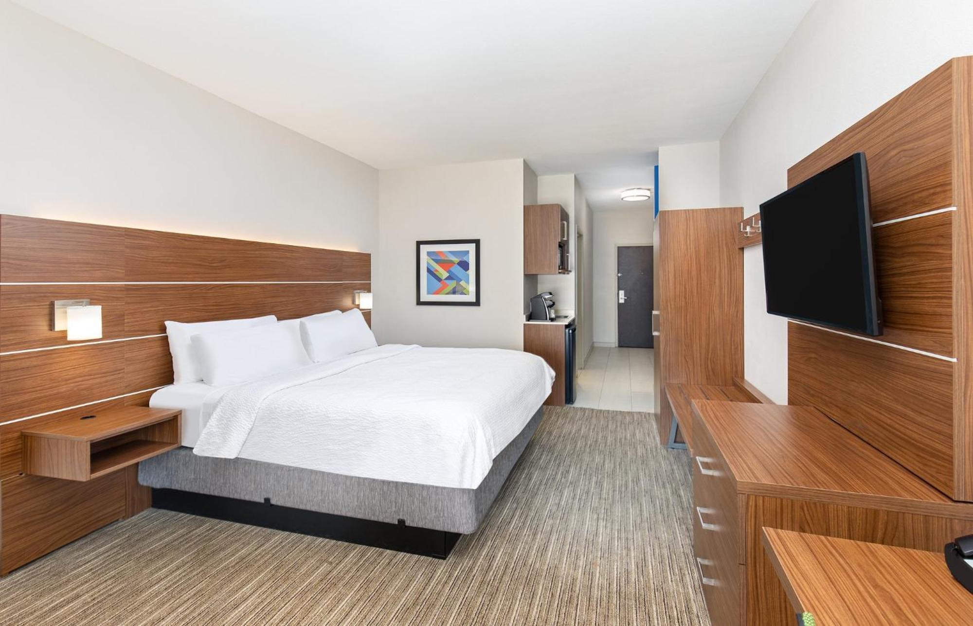 Express & - Inverness 280 By Ihg Hotel 2*