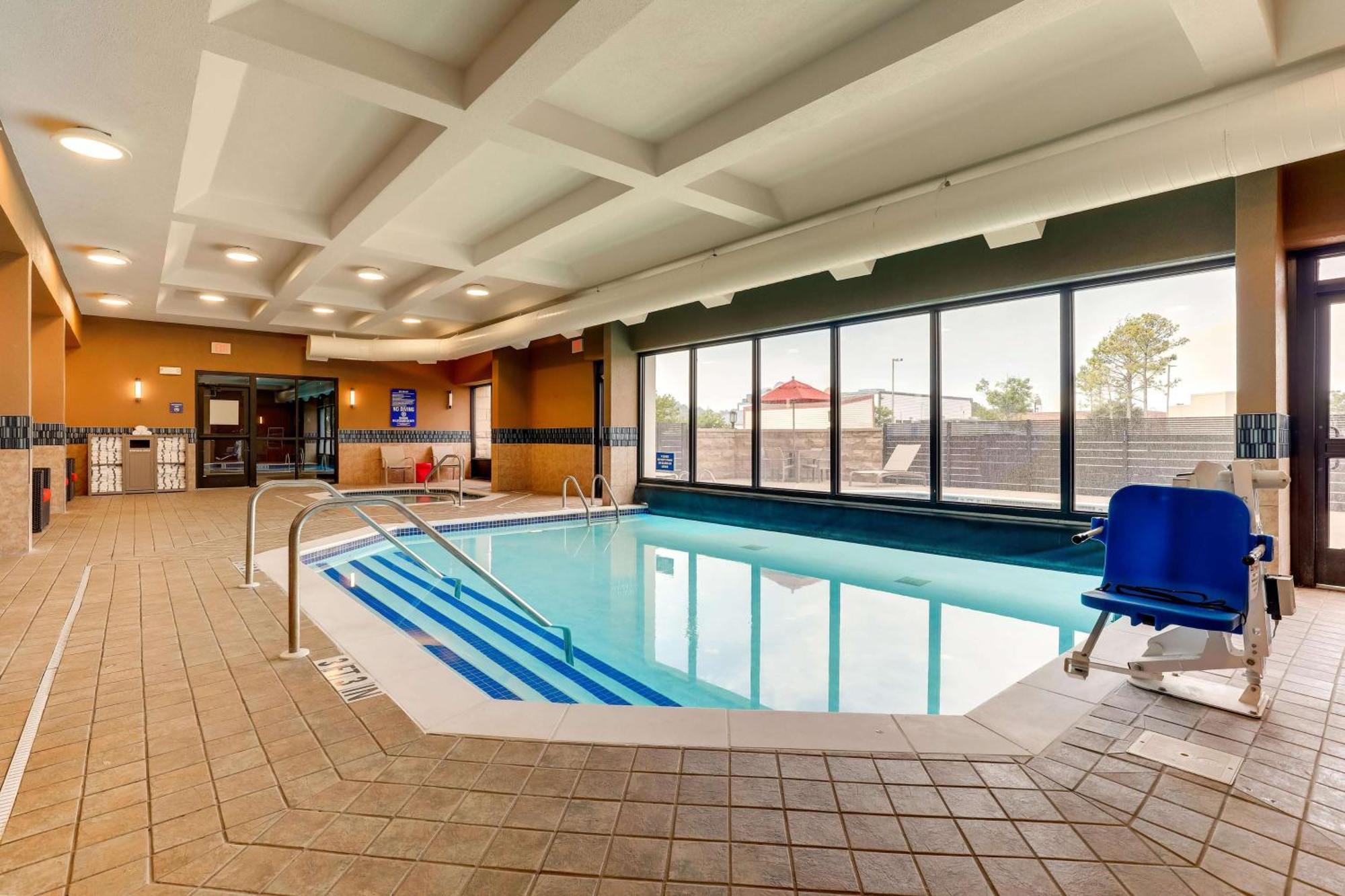 Drury & Lakeshore Drive Hotel