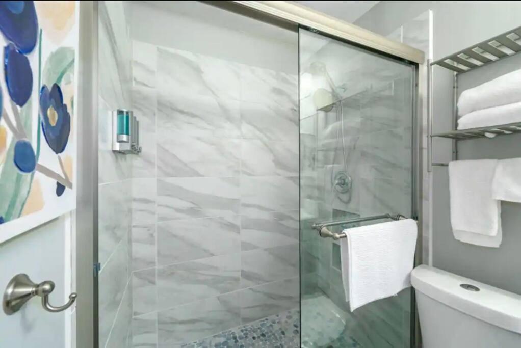 Apartment Chic Retreat Private Bliss N