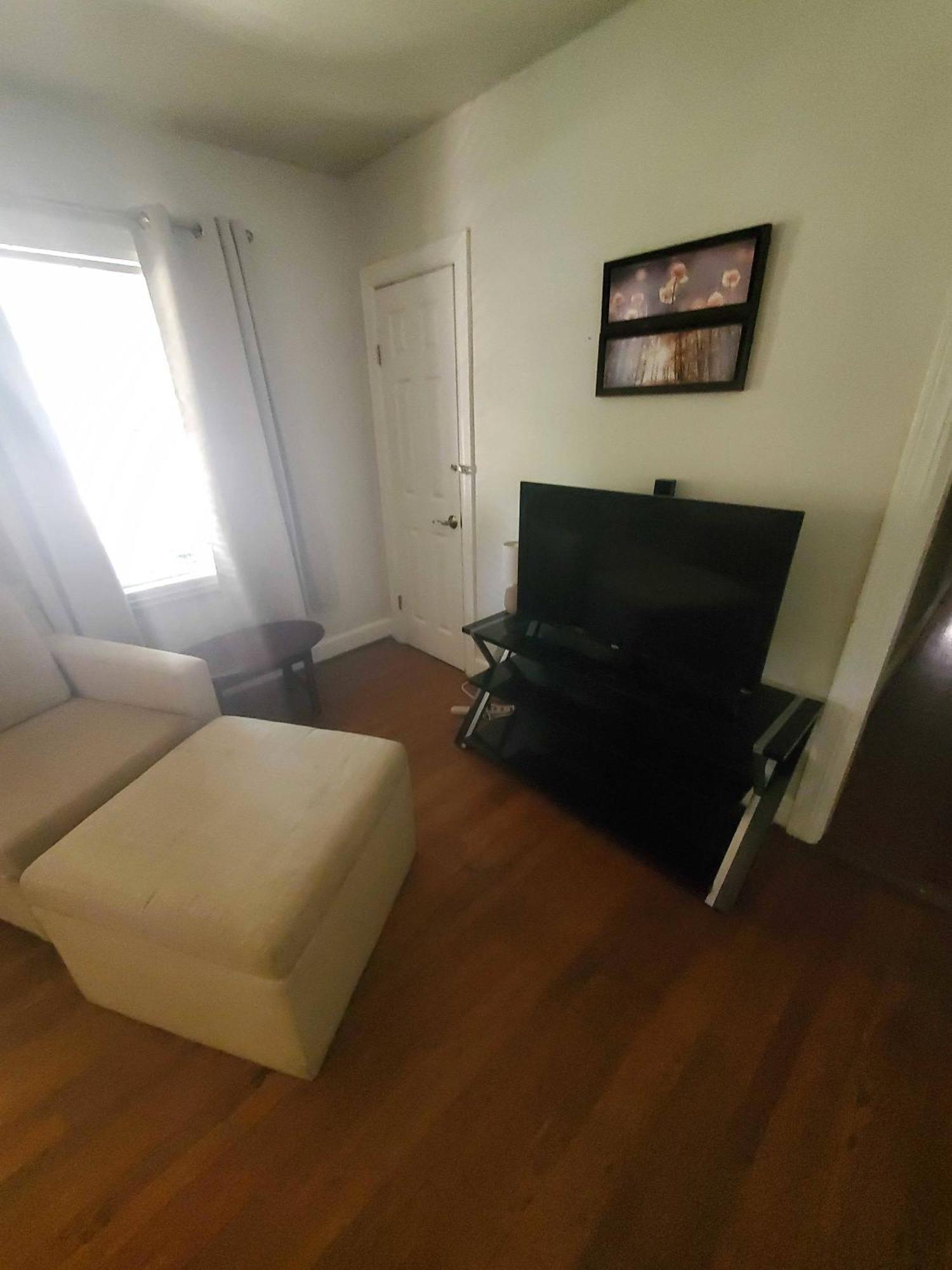 Bungalow- Less The 10 Mins From Downtown Birmingham