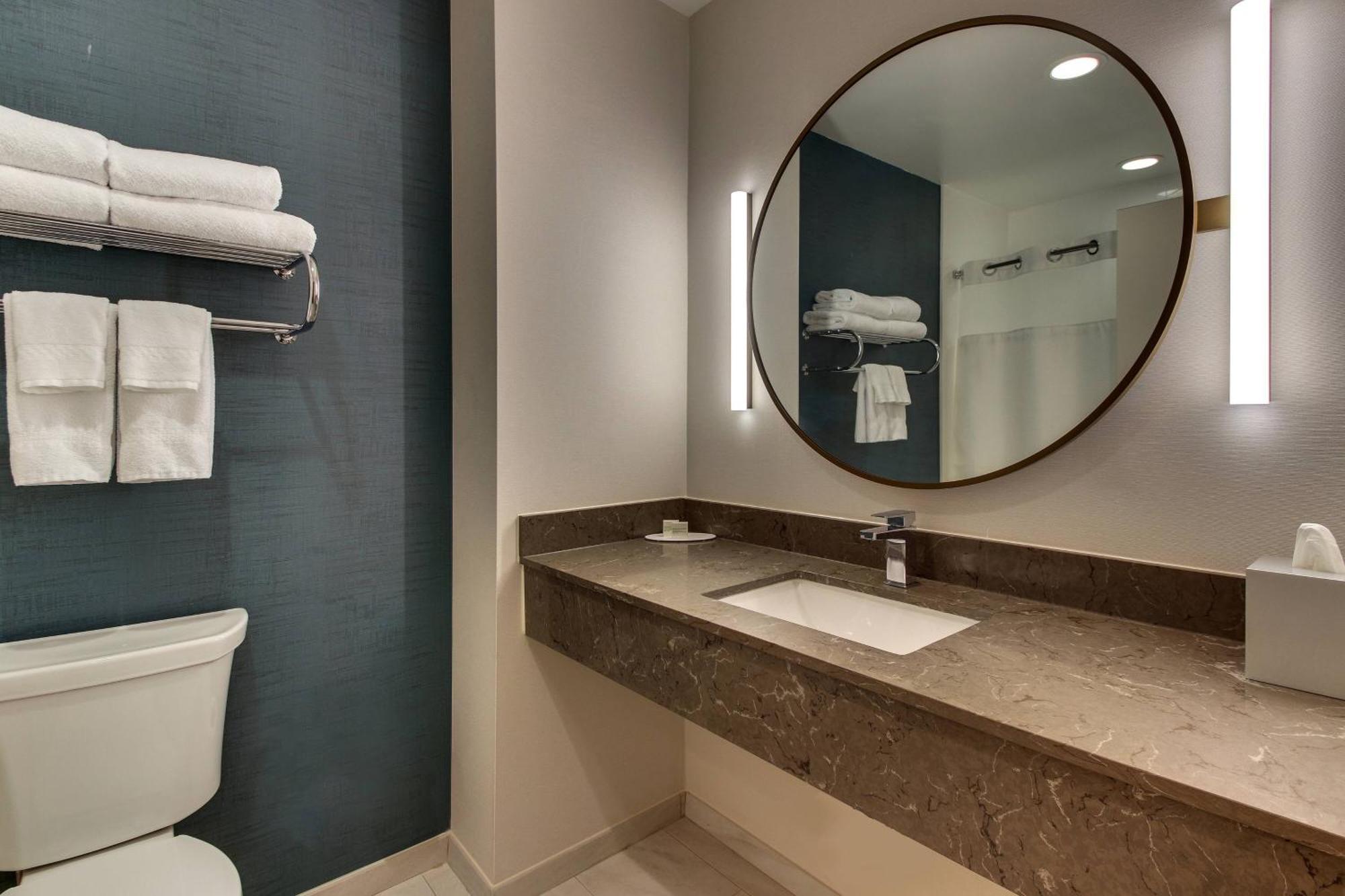 Fairfield & By Marriott Downtown Hotel 3*