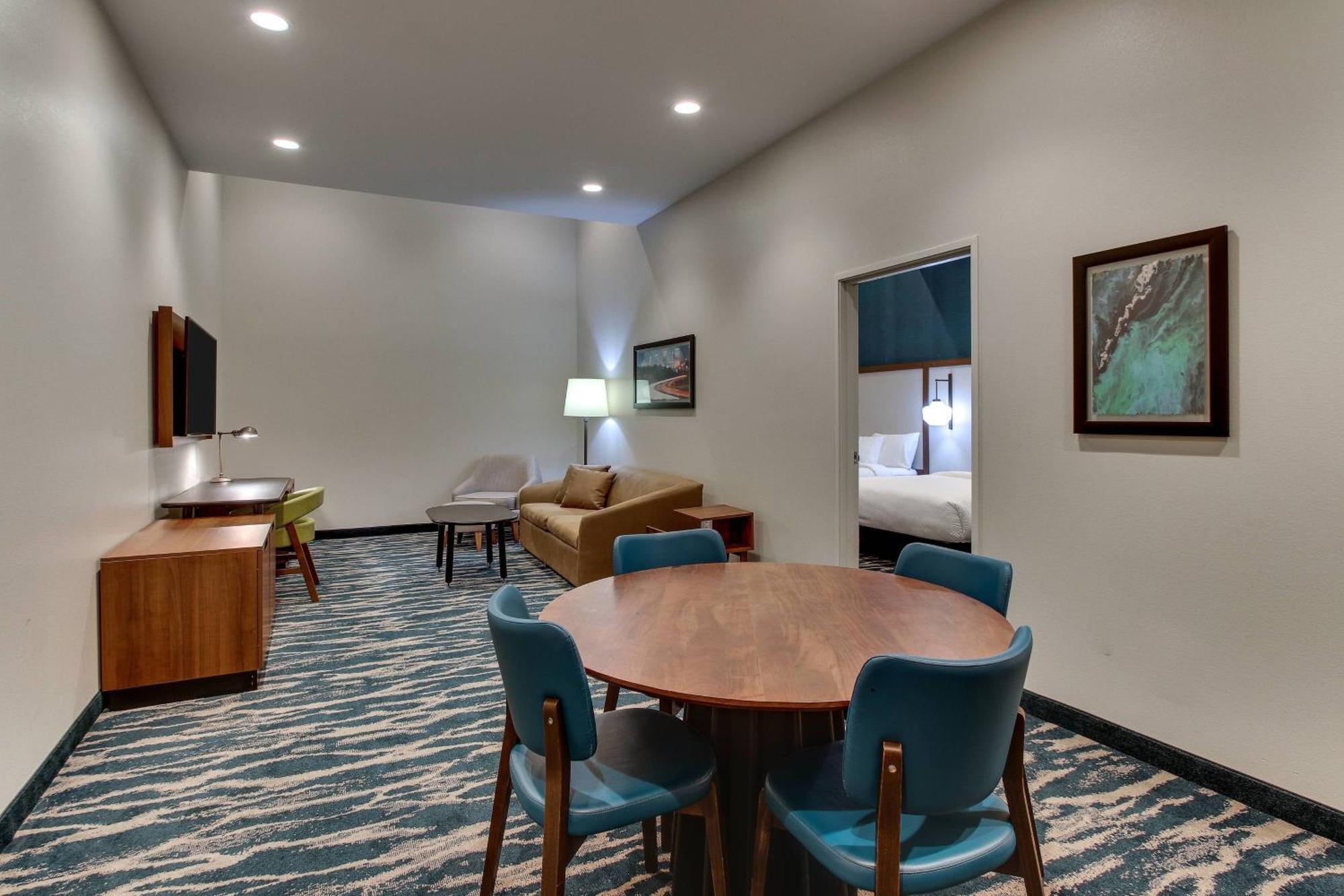 Fairfield & By Marriott Downtown Hotel Birmingham