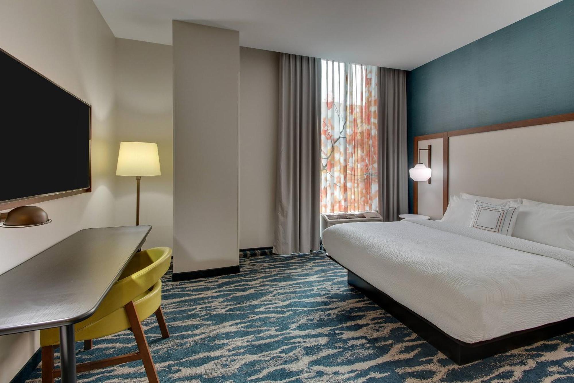 Fairfield & By Marriott Downtown 3*