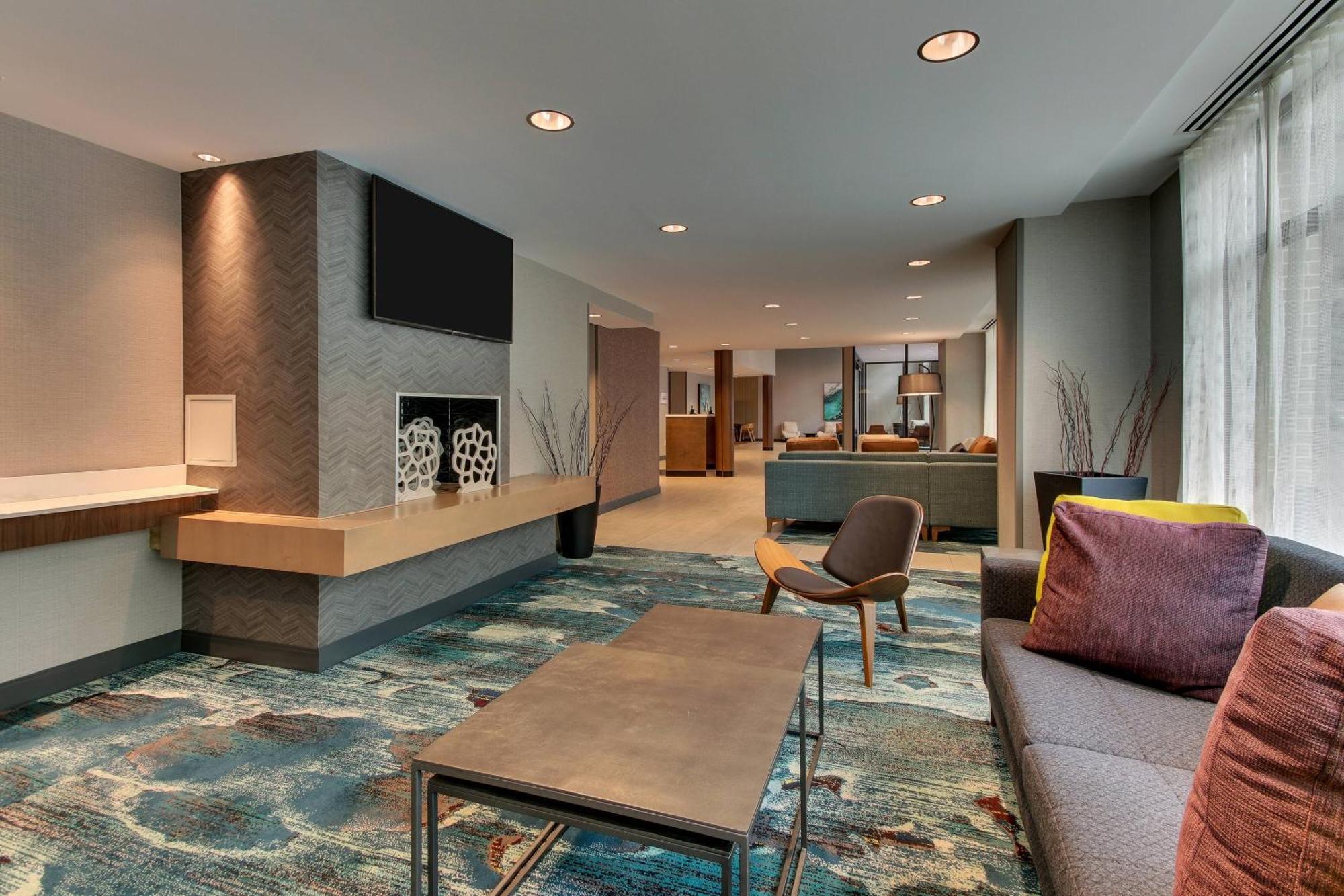 Fairfield & By Marriott Downtown Hotel Birmingham