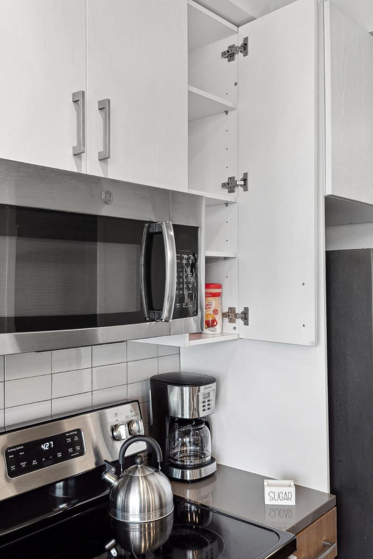 Live The High Life Chic 2br In Bhm *