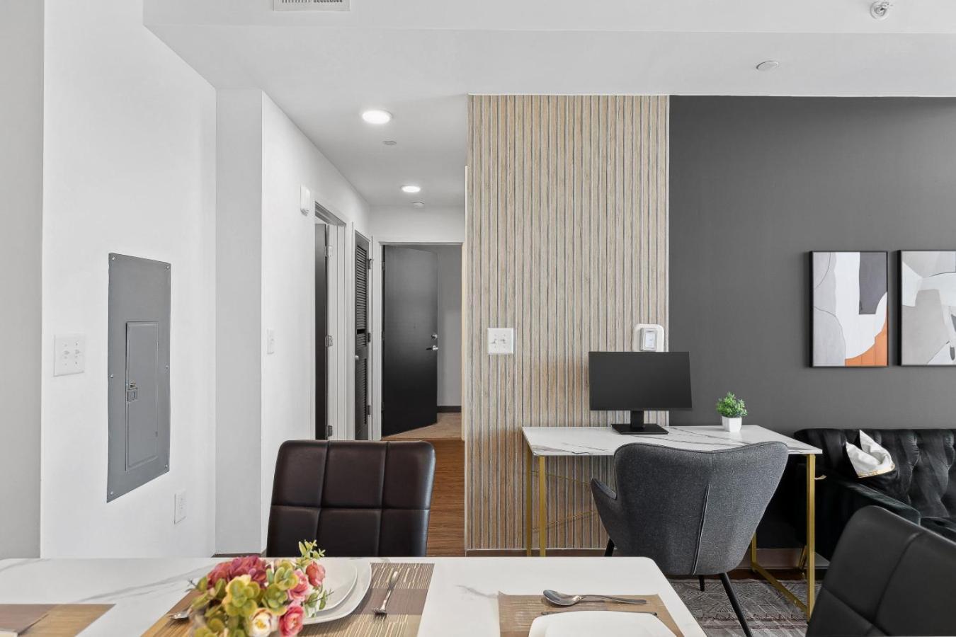 Live The High Life Chic 2br In Bhm * Birmingham