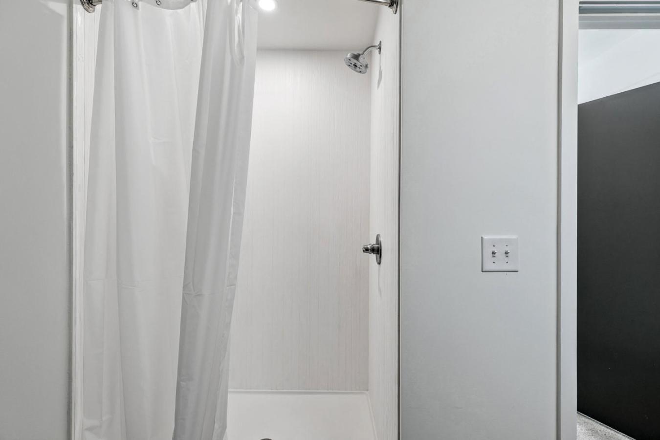High-rise Living Sleek N Cozy Minutes From Uab * Birmingham