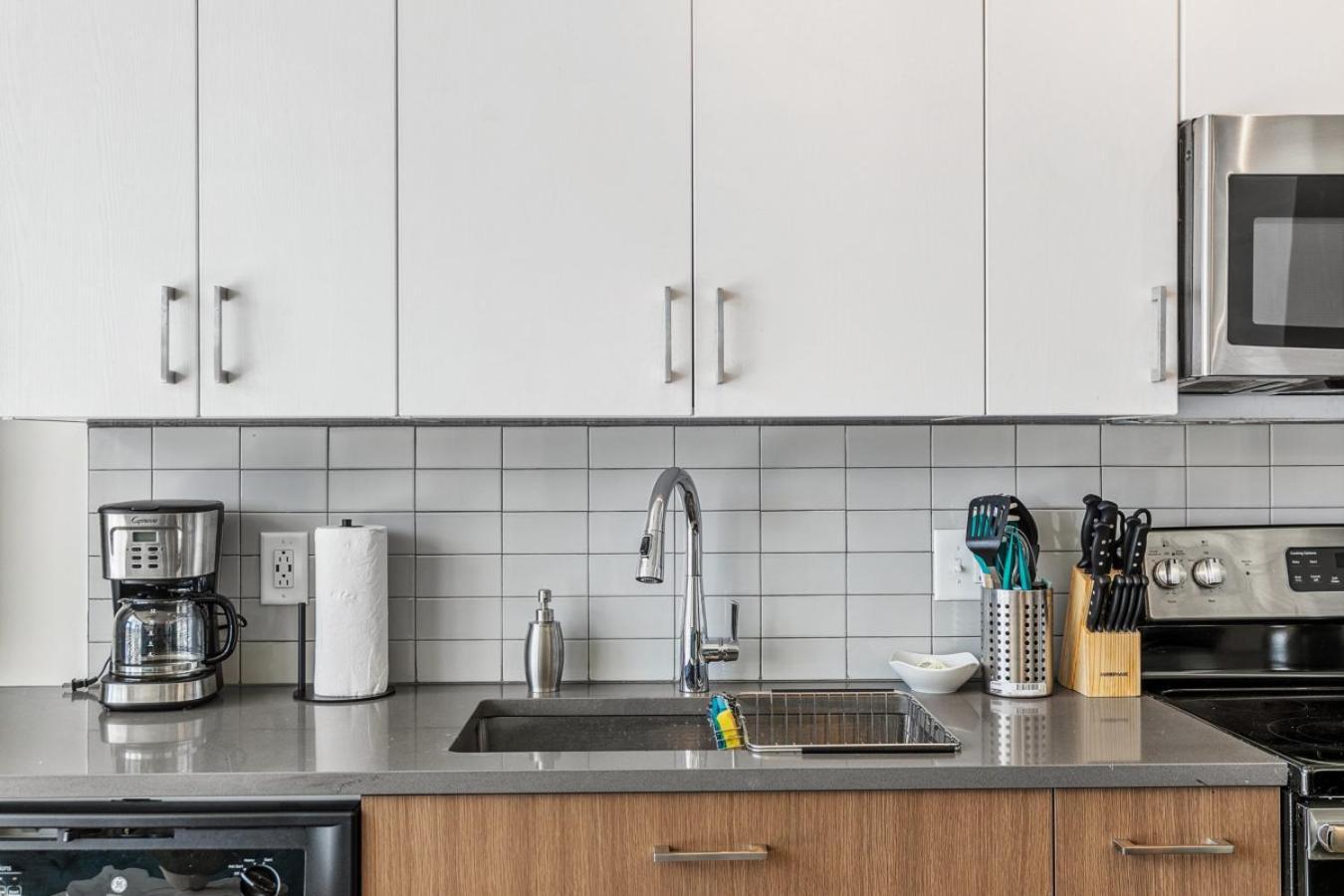 High-rise Living Sleek N Cozy Minutes From Uab