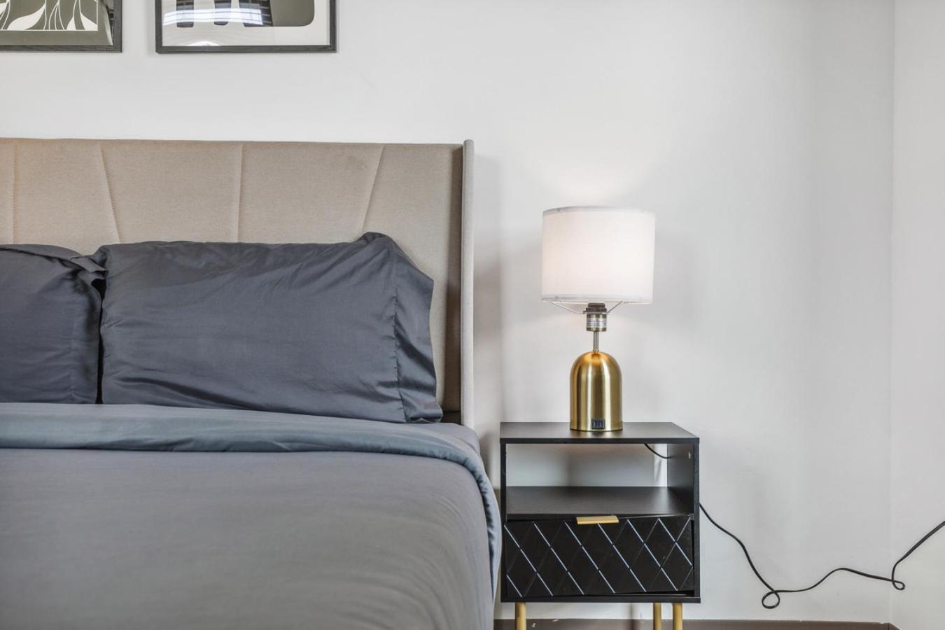Big Energy 2br In The Heart Of Bhm Apartment *