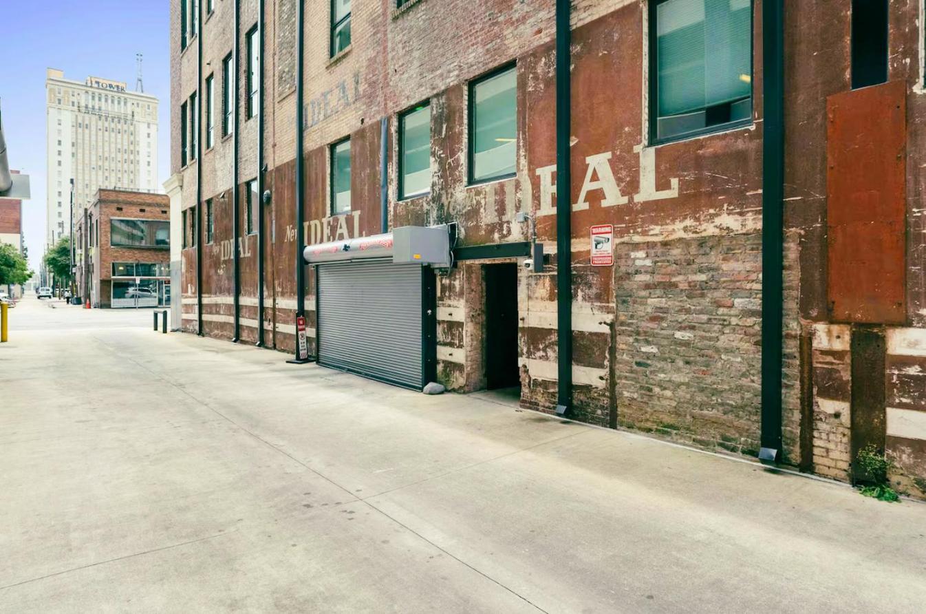 Theatre Retreat 2 Bedroom Loft - 1 Blk From Theatres * Birmingham