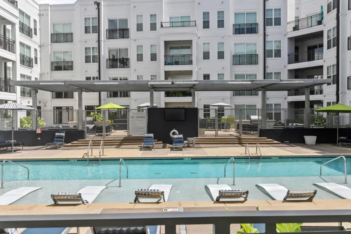 Urban Elegance 3br Experience 06 Apartment *