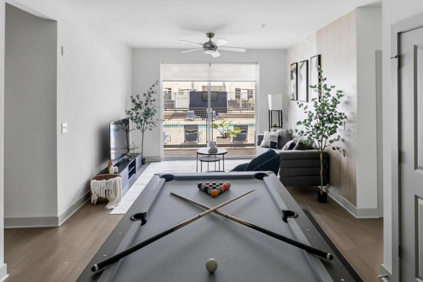 Urban Elegance 3br Experience 06 Apartment Birmingham