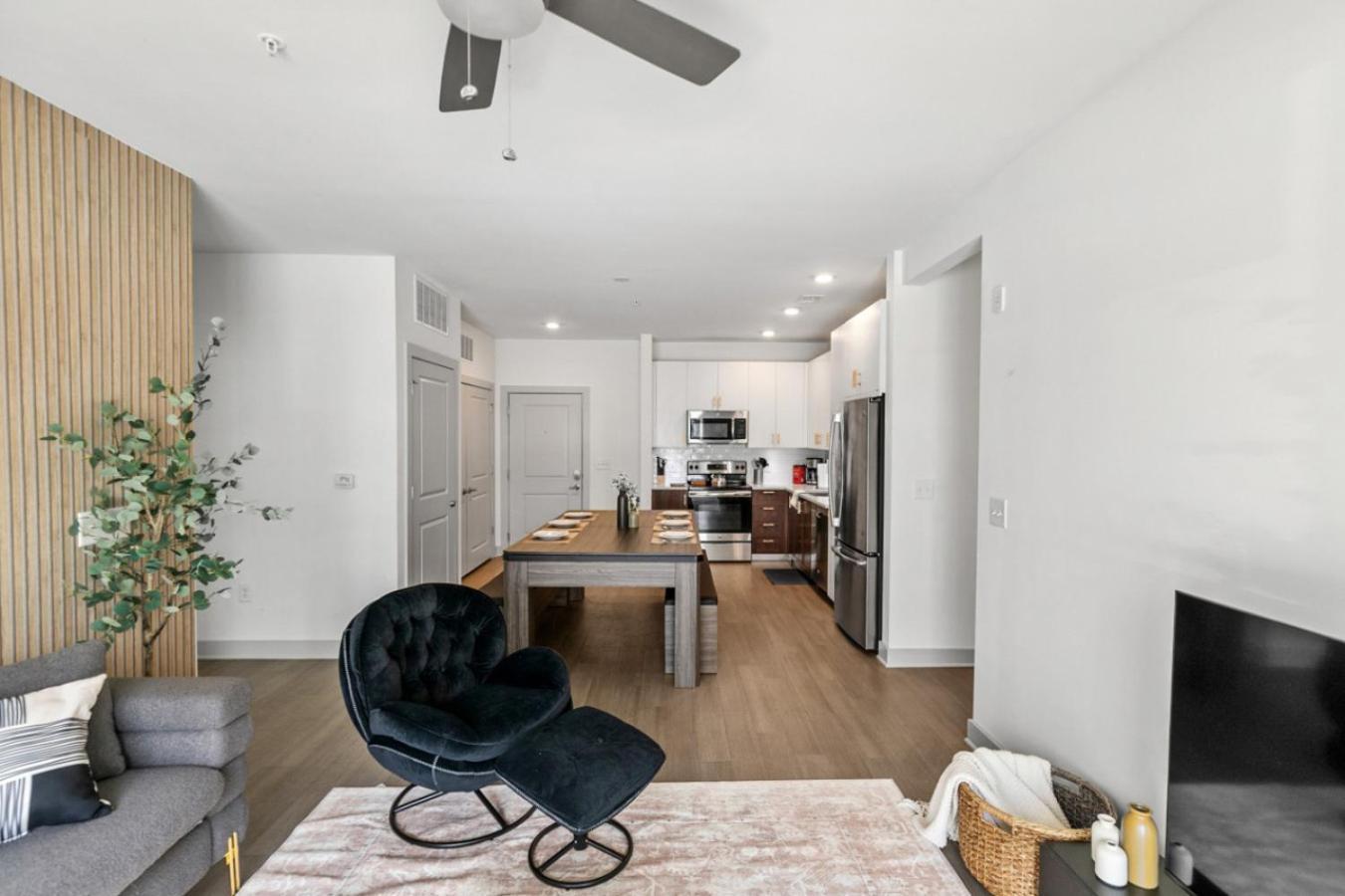 Urban Elegance 3br Experience 06 Apartment *