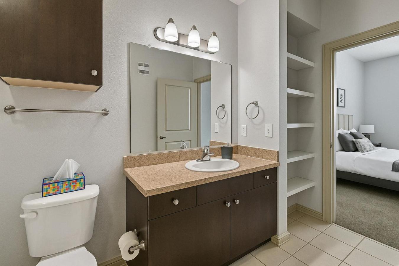 Apartment Relaxing 2br Near Hotspots *