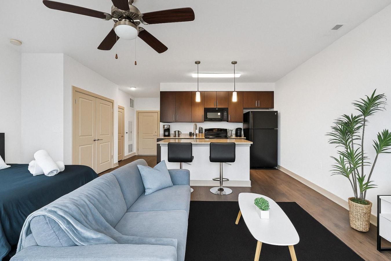 Elegant Near Bars, Dining And Uab Apartment *