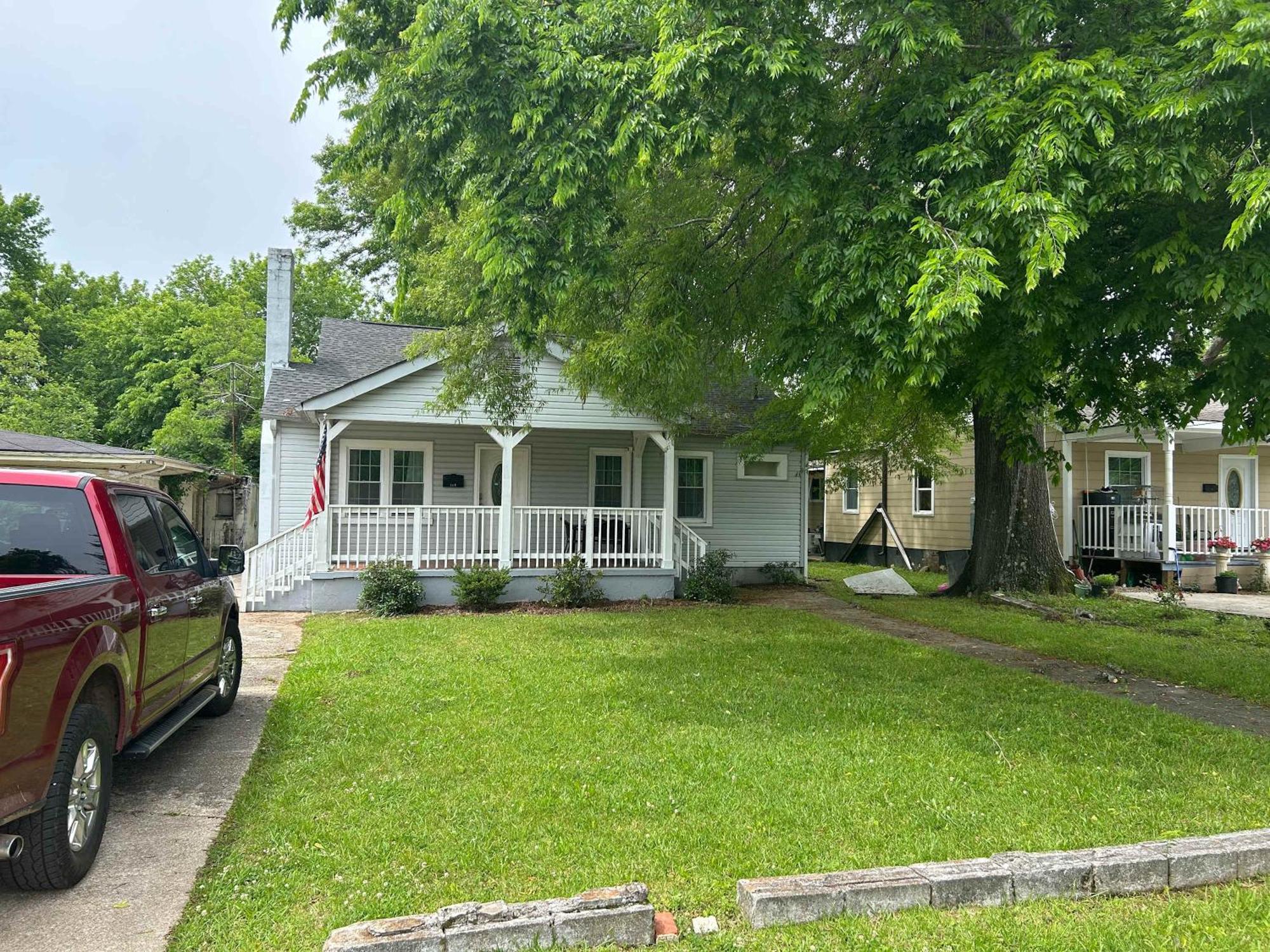 Large Renovated On East Park