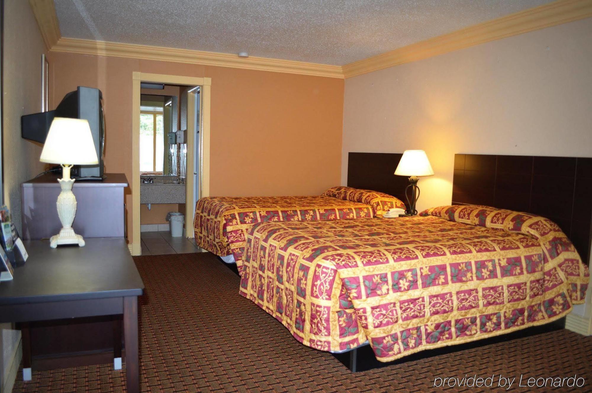 Parkway Hotel
