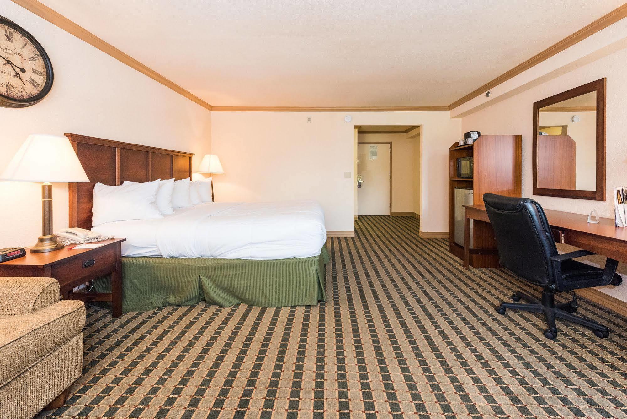 Ramada By Wyndham Airport Hotel Birmingham