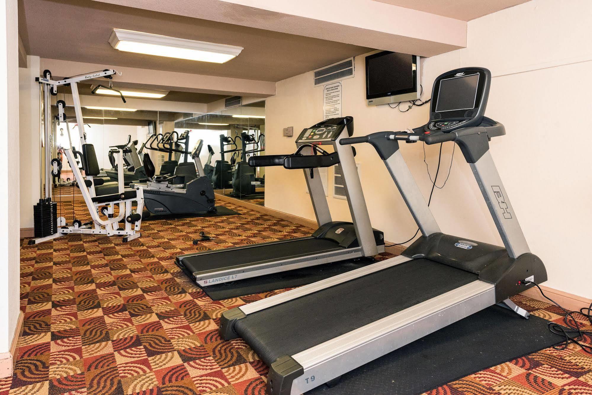 Hotel Ramada By Wyndham Airport