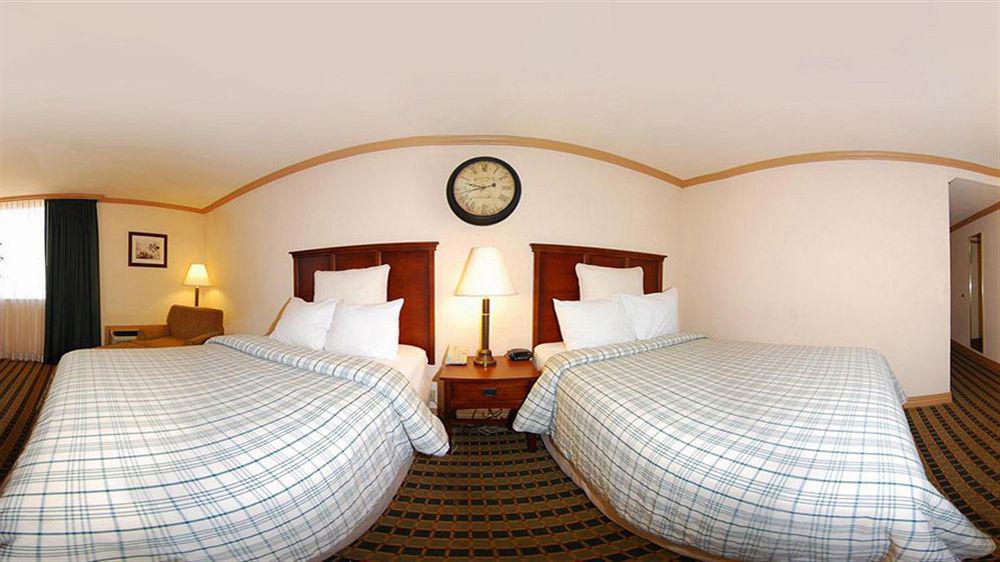 Hotel Ramada By Wyndham Airport Birmingham
