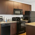 Elegant Studio Near Bars, Dining And Uab