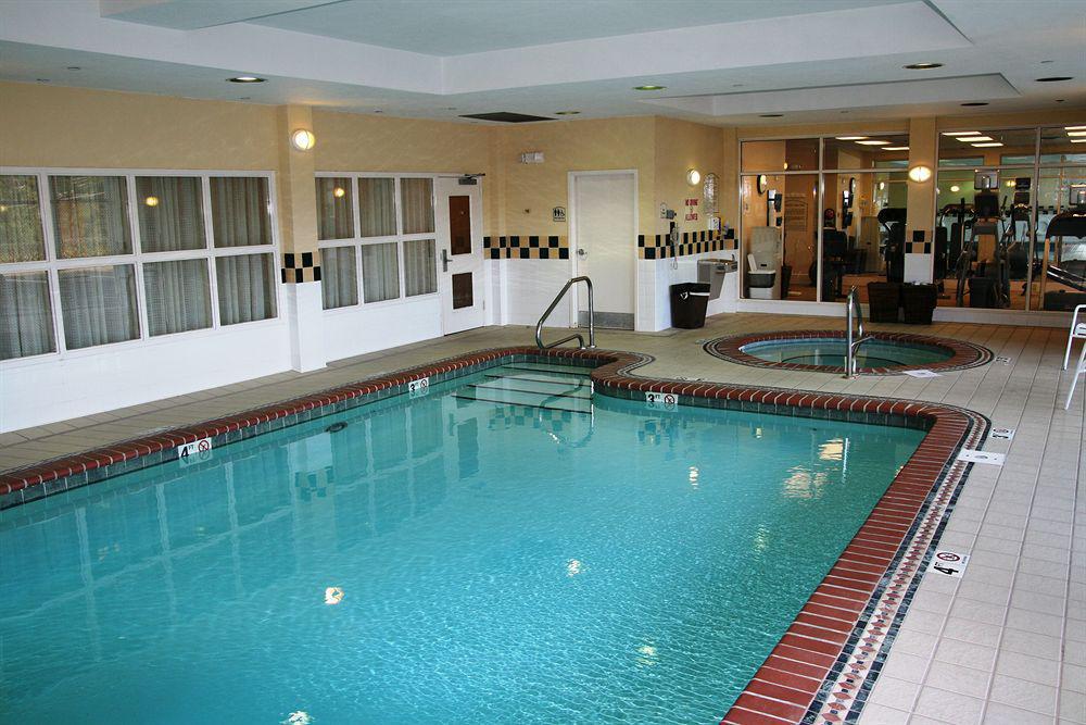 Hotel Hilton Garden Birmingham/lakeshore Drive 3*