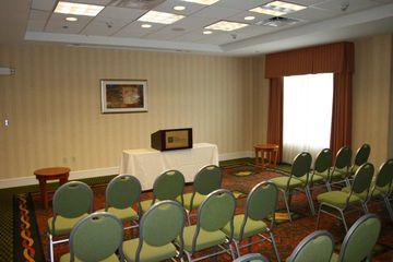 Hilton Garden Birmingham/lakeshore Drive