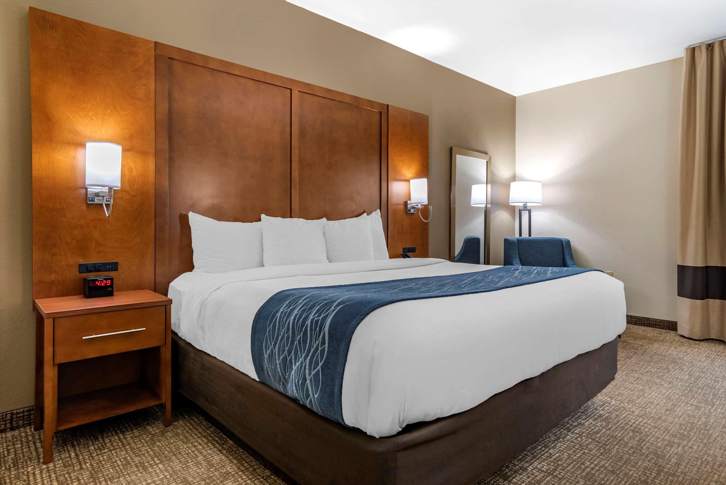 Inn Comfort - Irondale