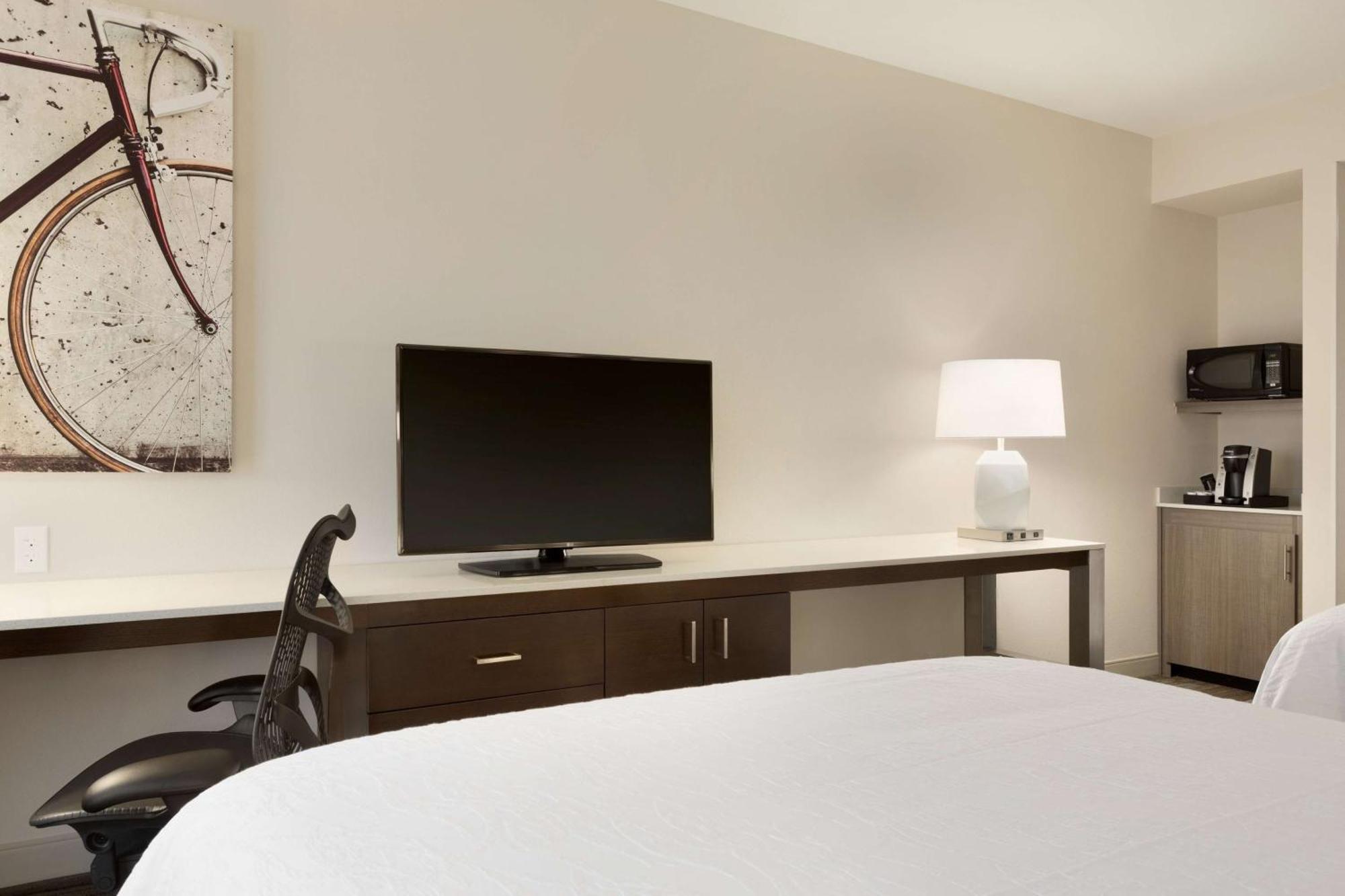 Hilton Garden Downtown 3*