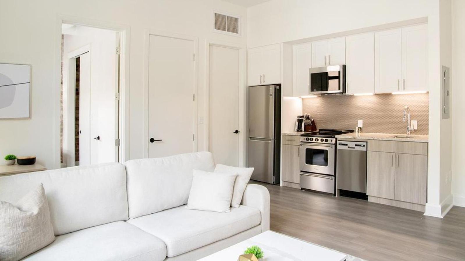 Landing Modern With Amazing Amenities