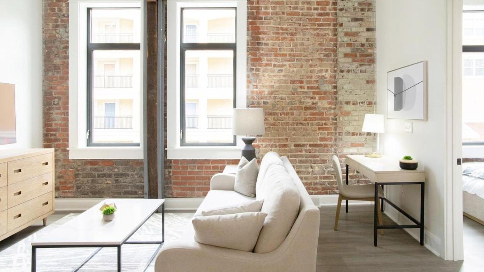 Landing Modern With Amazing Amenities Apartment Birmingham