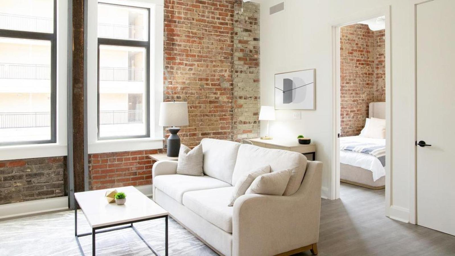 Landing Modern With Amazing Amenities Birmingham