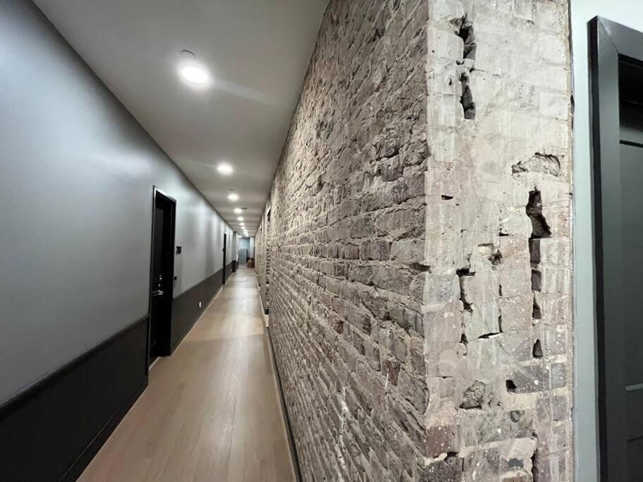 Mercantile Industrial Loft! Apartment *